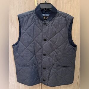 NWOTs Barbour Tarn Liddesdale Quilted Vest. Navy. Size XL